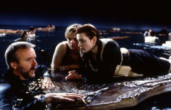 卡梅隆解答《泰坦尼克号》疑问：为什么杰克要死